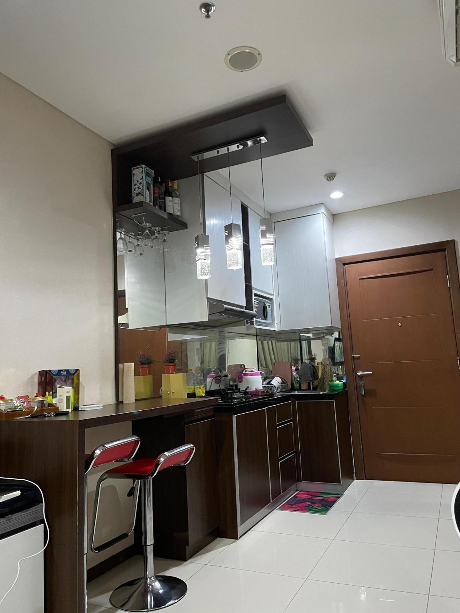 1br Thamrin Executive With Netflix, Rooftop Pool, Jacuzzi, Sauna, Gym, 5mins Walk To Grand Indonesia Pangsapuri