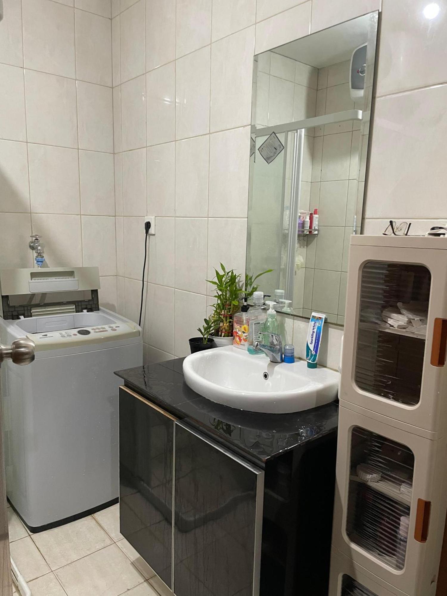 1br Thamrin Executive With Netflix, Rooftop Pool, Jacuzzi, Sauna, Gym, 5mins Walk To Grand Indonesia Pangsapuri Jakarta
